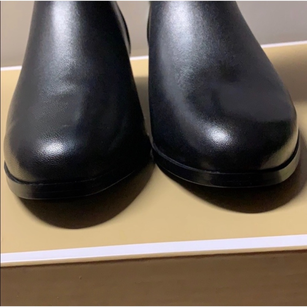 Last one-NWT Michael Kors Tall Leather Boots - Picture 10 of 12